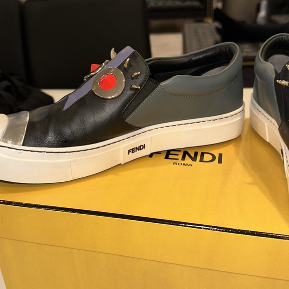 FENDI SLIP ONS LOAFERS EYES & EYELASH DETAIL. VERY GOOD CONDITION. RARE - Picture 14 of 16